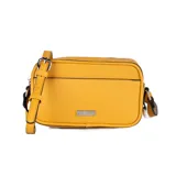Bandolera color camel de símil cuero, con correa regulable y herrajes plateados. Tiene un compartimento principal con cierre, un bolsillo interno con cierre y un bolsillo externo con botón.