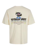 Camiseta color crema de manga corta y cuello redondo con estampado en la espalda de un disco de vinilo con pies y el texto "Totally Legi Record Store".