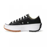 Championes urbanos Converse Run Star Hike OX, color negro con suela de goma blanca y marrón.