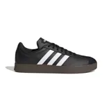 Zapatillas Adidas VL Court Base, color negro con las tres tiras blancas y suela marrón.