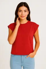 Remera de algodón color ladrillo, de corte holgado y cuello redondo.