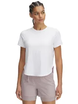 Remera deportiva blanca de manga corta con cuello redondo y logo pequeño en el pecho.