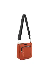 Bandolera negra con correa larga regulable, bolsillo frontal con cierre y logo 'TRENDY' vertical en el frente.