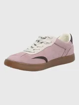 Zapatillas deportivas urbanas de color lila con detalles en blanco y suela marrón.