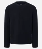 Remera masculina de manga larga, color azul marino oscuro, con textura waffle y cuello redondo con tapeta de tres botones (estilo henley).