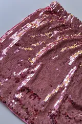 Minifalda ajustada de lentejuelas rosas.