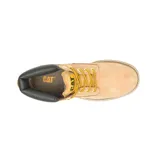 Botín unisex CAT modelo Colorado 2.0, color tostado, con capellada de cuero nobuck, forro interno de nylon en malla, suela de goma duradera y de gran tracción. Cuenta con cordones amarillos y logo de la marca en el lateral.