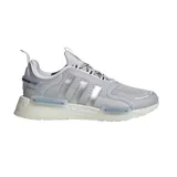 Championes Adidas NMD_V3 color gris con detalles plateados y suela blanca con tecnología Boost.