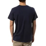 Remera azul de manga corta con bolsillo en el pecho.