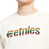 Remera negra de manga corta con cuello redondo y estampado frontal con el logo de Etnies en colores rasta (rojo, amarillo y verde).
