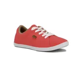 Zapatillas de tela color coral con suela baja y cordones, ideal para uso diario.