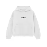 Buzo hoodie color beige, corte oversize, con bolsillo tipo canguro y bordado frontal con la palabra 'VENEVO'.