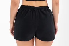 Short negro de algodón y poliéster con bordado en la pierna, cordón de algodón, bolsillos laterales y punteros y ojales en color plata.