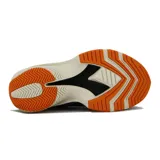 Championes Diadora T1 Urban Equipe Libra, color verde oscuro con detalles en negro, gris y naranja. Presentan el logo de la marca en el lateral y suela gruesa de goma.