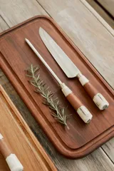 Set Cuchillo y Chaira 18cm Asta Madera y Bronce