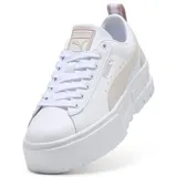 Championes Puma Mayze Lth, color blanco con detalles en beige y rosa.