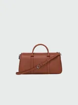 Bolso Longchamp modelo Daylong L, color marrón cuero, con doble asa corta y correa larga extraíble.