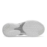 Championes New Balance de running, modelo Arishi, color blanco monocromático. Presentan una capellada de malla transpirable con superposiciones sintéticas y una entresuela gruesa con textura de panal para amortiguación Fresh Foam.