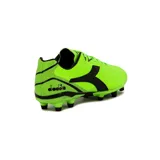 Championes de fútbol Diadora Tifosi Md T, color verde flúor con detalles en negro.