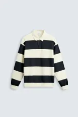 Sudadera de manga larga con cuello polo y cierre de botones oculto. Diseño a rayas horizontales en color crema y negro.