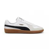 Championes Puma Army Trainer, color negro con detalles en blanco y suela color caramelo.
