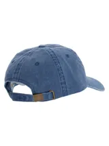 Gorro unisex color celeste con visera curva y logo de pato bordado en azul marino.
