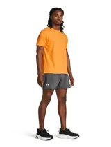 Short de running Under Armour Launch de 5 pulgadas, color bordó con logo reflectivo en el lateral.