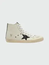 Zapatillas de caña alta Golden Goose modelo Francy Classic, color blanco con detalles desgastados y estrella negra en el lateral.