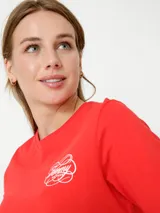 Vestido de algodón rojo de Tommy Hilfiger con cuello redondo y logo bordado en el pecho y manga.