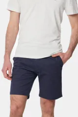 Bermuda gris con cintura elastizada.