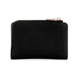 Billetera Guess pequeña de cuero sintético texturizado color negro, con cierre dorado y logo de la marca en el frente.