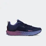 Championes de trail running Altra Timp 5, color azul marino con detalles en lila y rosa. Cuentan con suela Vibram® Megagrip para un agarre superior en superficies mojadas y secas, entresuela Altra EGO™ MAX para mayor comodidad y puntera espaciosa para mayor libertad de movimiento.