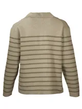 Sweater de punto color crema con rayas horizontales negras, cuello polo con escote en V y mangas largas.