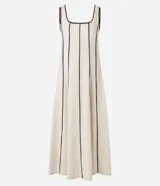 Vestido largo evasé sin mangas, confeccionado en viscolino con 15% de lino. Presenta escote cuadrado en el busto y escote en U en la espalda, con cierre trasero por cremallera. Posee bieses contrastantes.