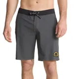 Short de baño gris oscuro con cintura negra, cordón de ajuste y logo de la marca en la pierna derecha.