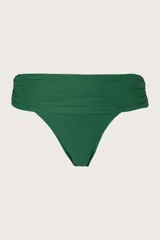 Calzón de bikini verde oscuro con faja ancha y corte a la cadera.