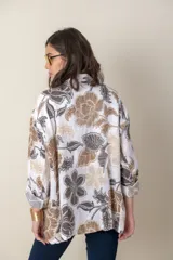 Blazer italiano de lino estampado en tonos tierra, de corte recto y mangas 3/4.