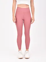 Calza larga de lycra color azul acero, tiro alto y calce ajustado.