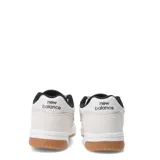 Championes New Balance modelo NM480SWG, color blanco con detalles en negro, para hombre. Ideales para skate y uso urbano.