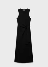 Vestido midi negro de algodón, sin mangas, con cuello redondo y detalle de nudo en la cintura.