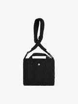 Bolso bandolera Carhartt WIP modelo Irwin, color negro. Cuenta con compartimento principal con cierre de cremallera, bolsillo lateral de malla, bolsillo frontal con cierre a presión, asa de mano y correa bandolera ajustable. Logo de la marca estampado en blanco en la parte inferior.