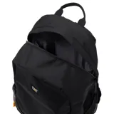 Mochila negra Caterpillar Tokyo Urban con logo estampado en el frente, correas ajustables de malla, dos bolsillos laterales de malla y compartimento trasero acolchado para laptop.