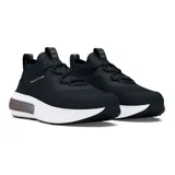 Zapatillas deportivas Under Armour Phantom 4, color negro con detalles en blanco y gris.