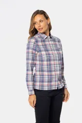 Camisa de algodón a cuadros con dos bolsillos en el pecho, botones a presión y spandex.