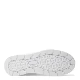 Zapatillas deportivas blancas con plataforma y cordones. Diseño minimalista y suela track.