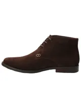 Botín de gamuza marrón con cordones, suela de goma y plantilla de cuero.