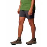 Short Columbia de hombre color gris oscuro, con bolsillos laterales, anilla en D y trabillas multiuso para el cinturón.