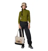 Remera manga larga verde oliva con cuello alto y corte cropped. Confeccionada con tejido acanalado con tecnología Omni-Shade™ UPF 50 y Omni-Wick™ para protección solar y secado rápido.