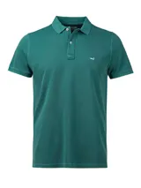 Remera polo color salmón de piqué de algodón orgánico, corte regular, con cuello clásico y tapeta de dos botones.