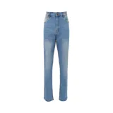Pantalón de jean de corte recto, color azul oscuro, con cinco bolsillos y logo de CAT en la parte trasera.